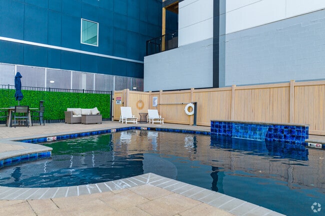 Pool - The Cove Apartments
