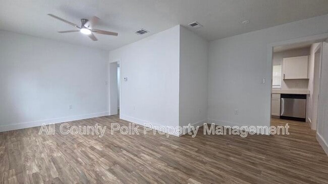 Foto del edificio - 2704 Homer Cir