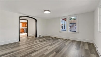 Building Photo - 960 Main St Building Photo - 960 Main St