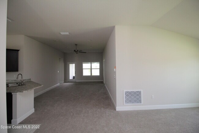 Foto del edificio - 616 Kylar Dr NW