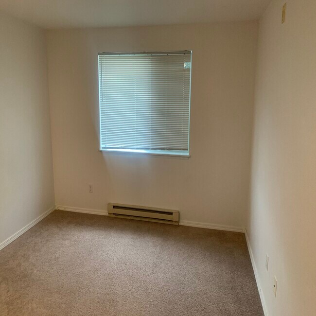 Foto del edificio - 7453 Newcastle Golf Club Road, Unit B201