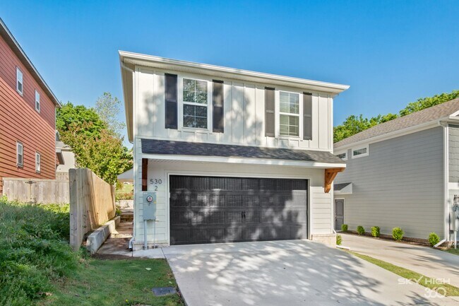 Building Photo - 530 Highland Ave