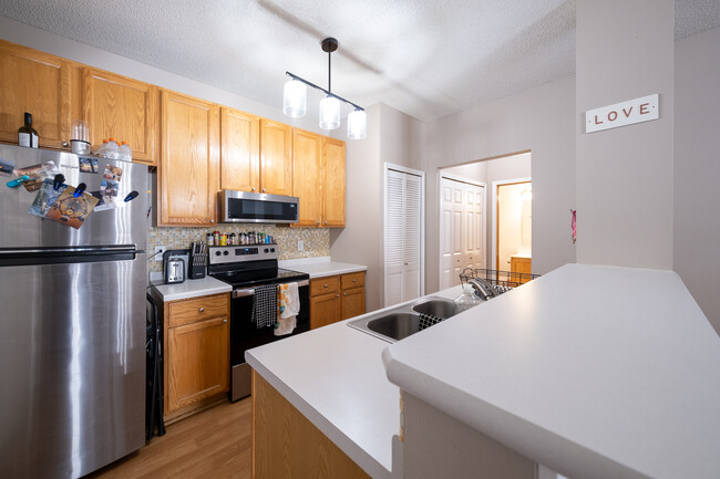 Building Photo - 8299 Kimball Dr