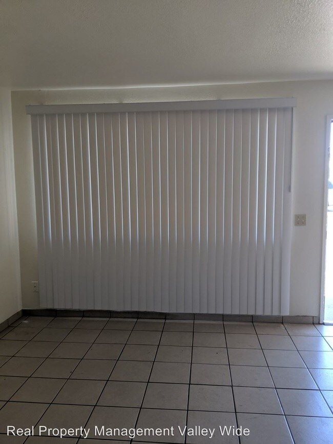 Foto del edificio - 1 br, 1 bath House - 224 W. 12th Street