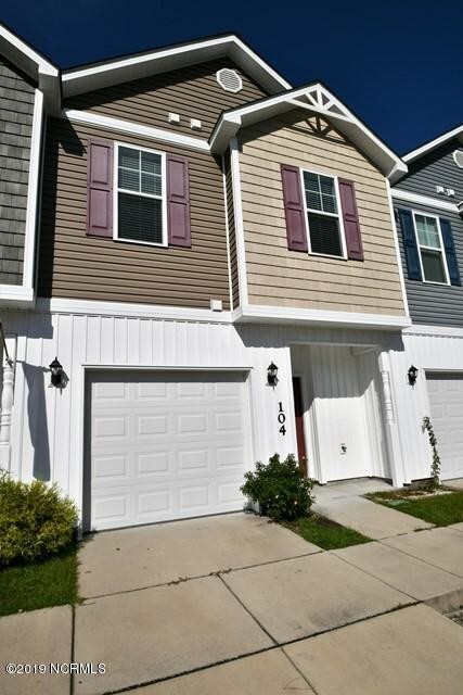 Building Photo - 104 Waterstone Ln