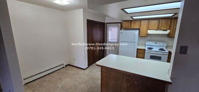 Foto del edificio - 2150 College Pl