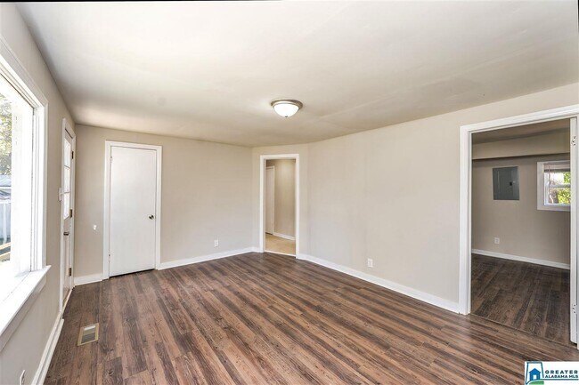 Foto del edificio - 611 Highland Ave