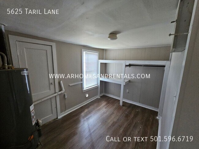 Building Photo - 5625 Taril Ln