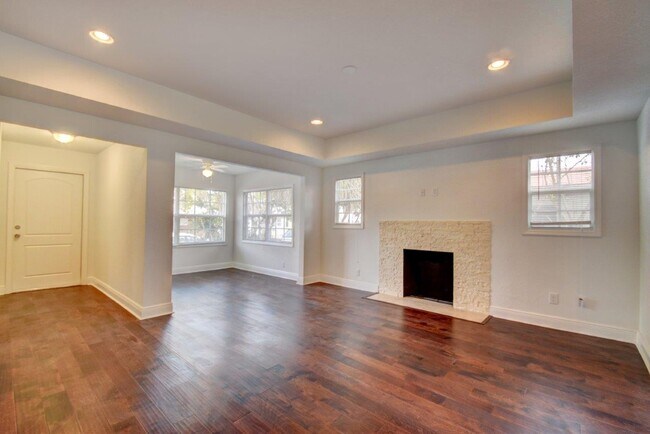 Walton - Walton Apartment