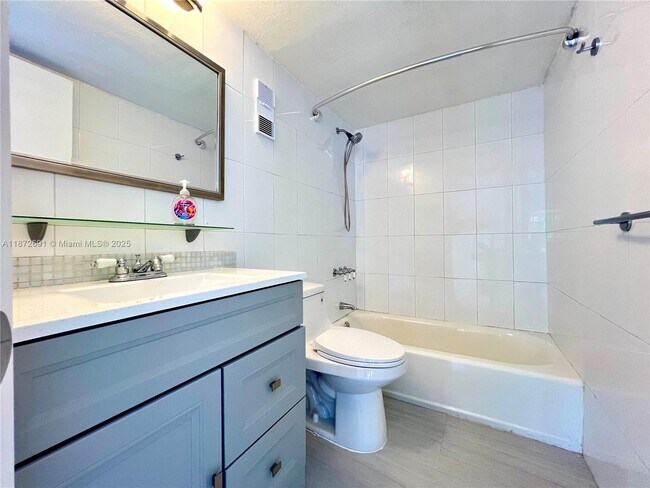 Foto del edificio - 2530 SW 3rd Ave