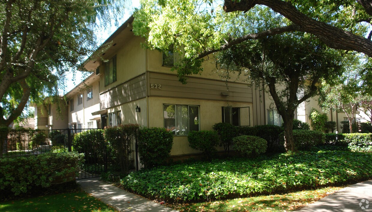 532540 E Washington Blvd, Pasadena, CA 91104 Apartments in Pasadena