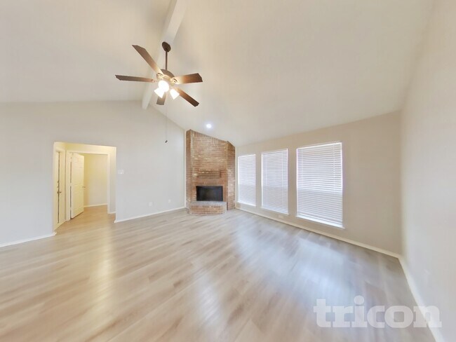 Foto del edificio - 907 Ponds Ct