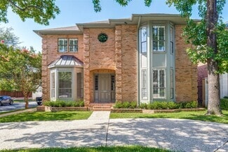 Building Photo - 3201 Saint Johns Dr