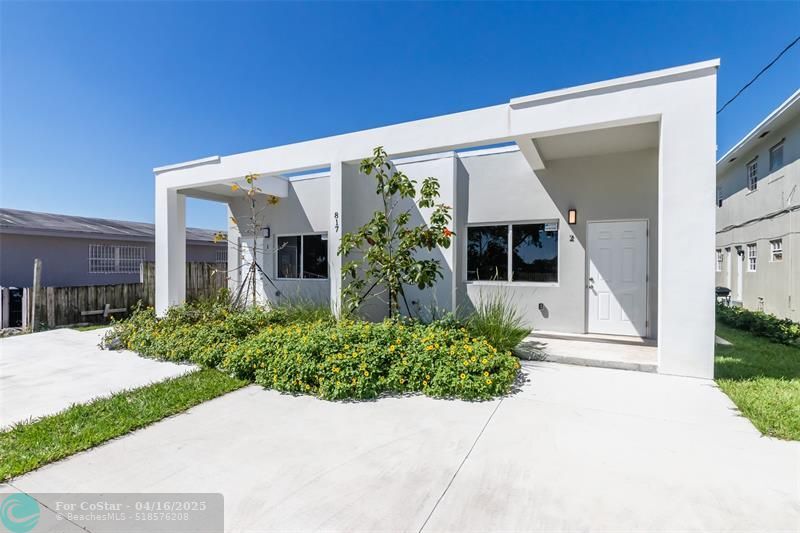 Foto principal - 817 NW 7th Ave
