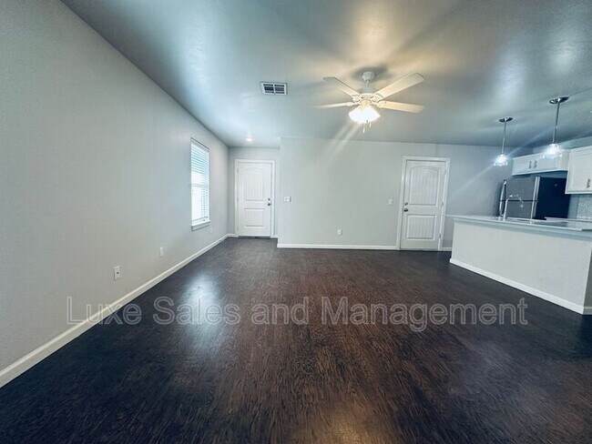 Foto del edificio - 11412 N Lincoln Blvd