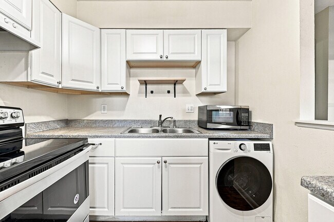 Foto del edificio - 9240 W 49th Ave