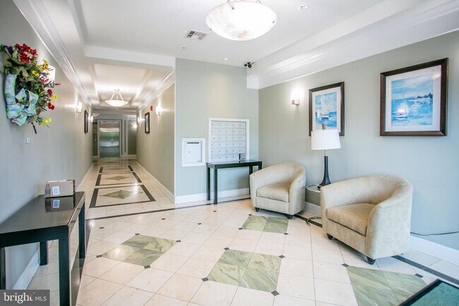Foto del edificio - 525 Belmont Bay Dr