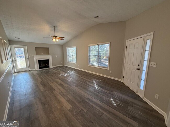 Foto del edificio - 2137 Hickory Bend SE