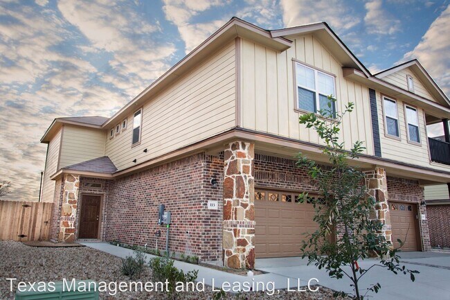 Building Photo - 3 br, 2.5 bath House - 113 Lakeview Ct