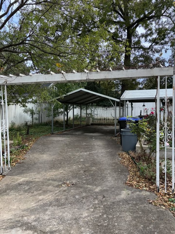 Foto del edificio - 6411 S 3rd St