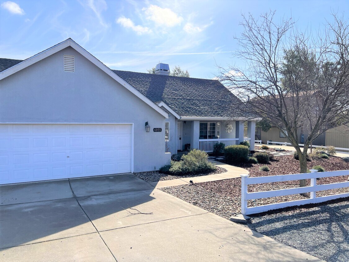 Foto principal - 4055 Flint Trail