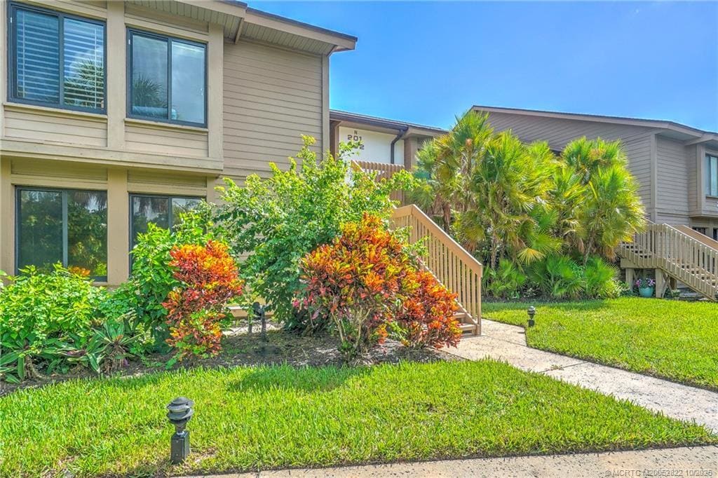 Foto principal - 233 NE Edgewater Dr