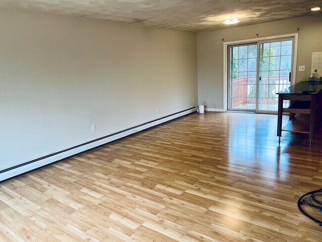 Foto del edificio - 42 Crescent Ln