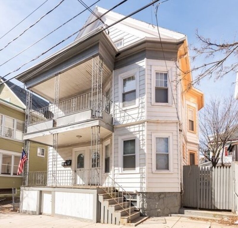 Primary Photo - 26-28-28 Salem St