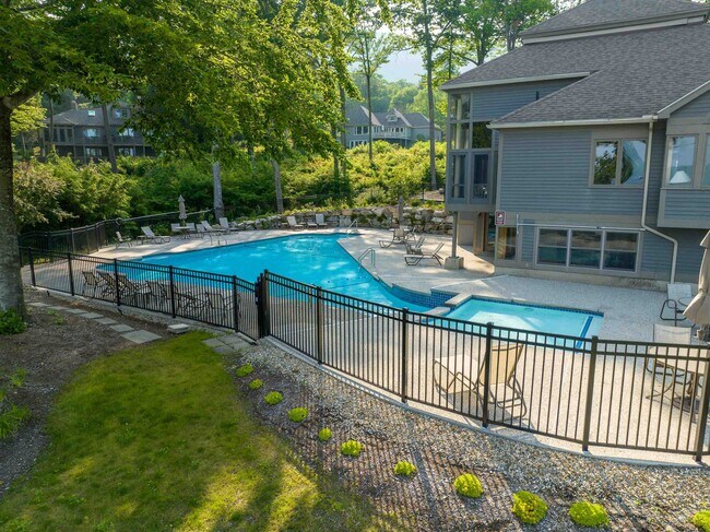 Foto del edificio - 39 Ledgewood Cir