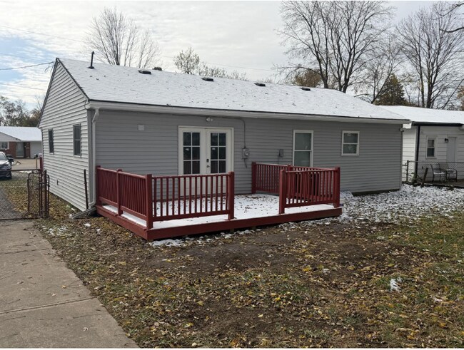 Foto del edificio - 3221 August Ave