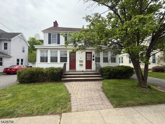 Building Photo - 23 E Hanover Ave