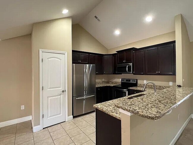 Building Photo - 308 Marquis Ct