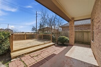 Building Photo - 719 Longstreet Dr