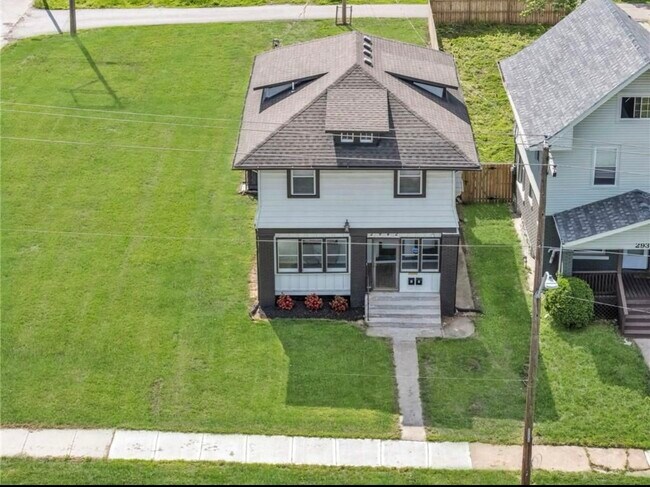 Foto del edificio - 2942 Wayne Ave