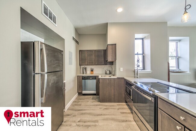 Foto del edificio - 3627 McRee Ave