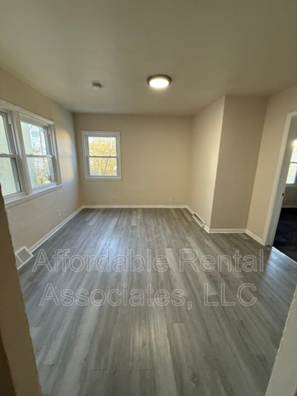 Foto del edificio - 2127A S 16th St