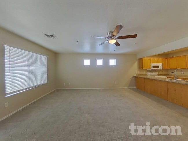 Building Photo - 16015 N 30th St