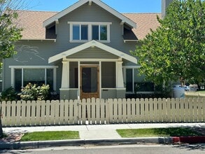 Building Photo - 486 Grove St