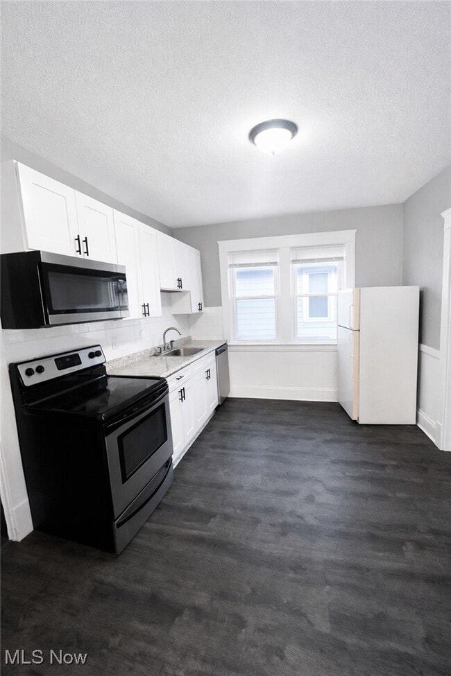 Building Photo - 4415 Pearse Ave