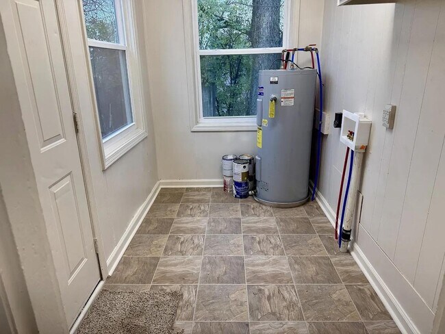 Foto del edificio - 307 E Park Ave