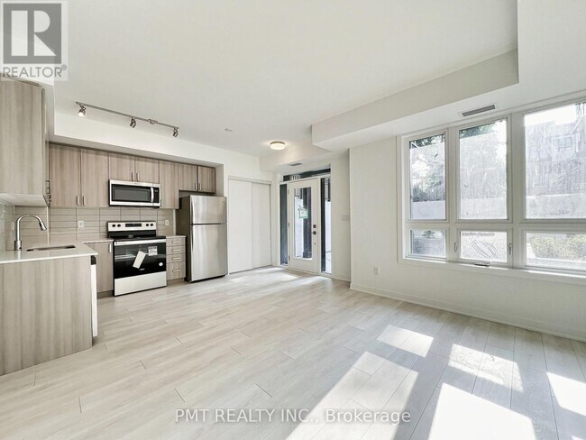 Photo du bâtiment - 4045 Hickory Dr