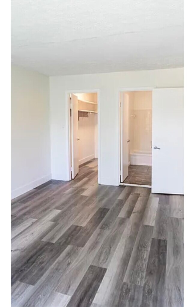 Foto del edificio - 726 Zorn Ave