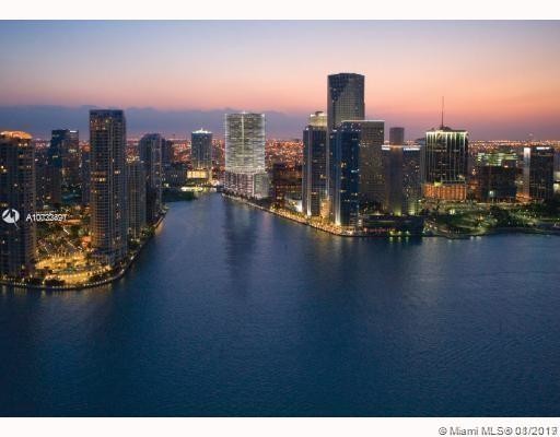 Primary Photo - 200 S Biscayne Blvd