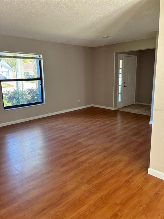 Building Photo - 142 Red Rose Cir