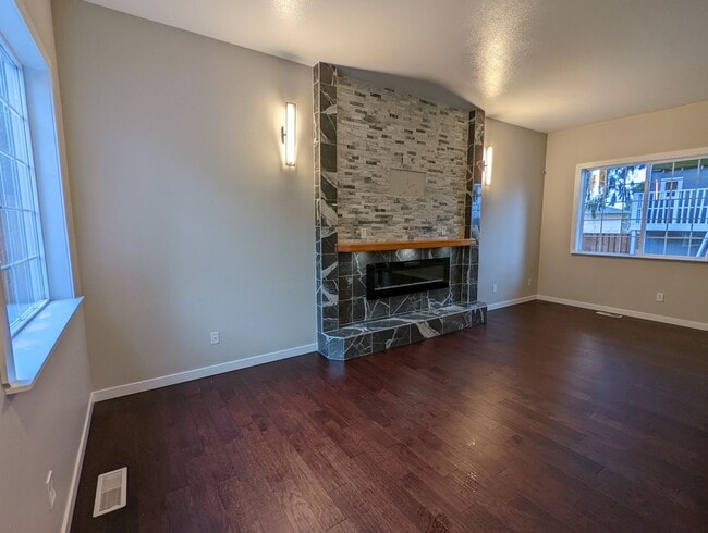 Building Photo - 828 N 18th St