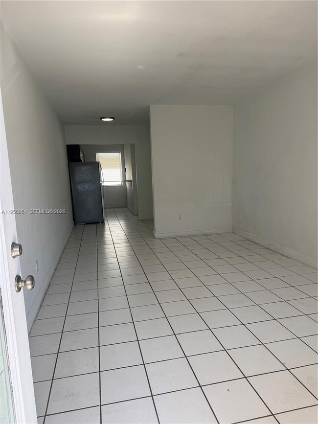 Building Photo - 7300 Harding Ave