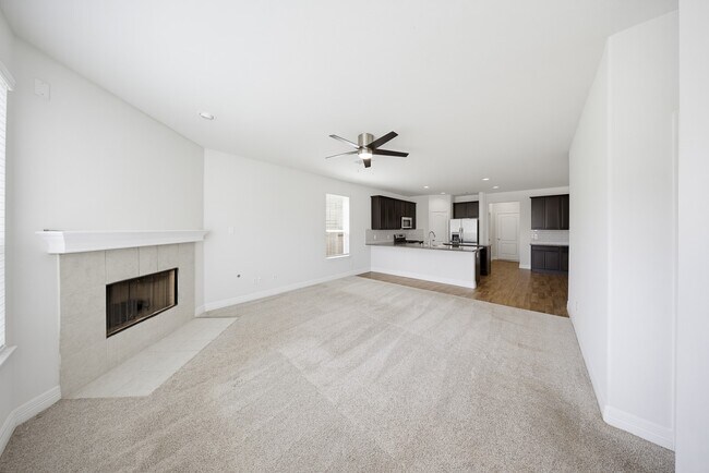 Building Photo - 40615 Guillemont Ln