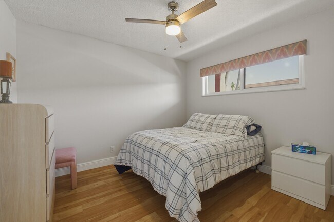 Foto del edificio - 371 S Hollybrook Dr