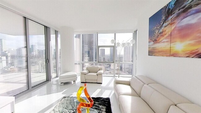 Foto del edificio - 851 NE 1st Ave