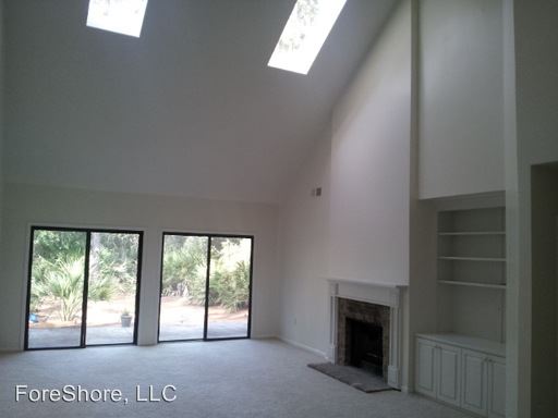 Building Photo - 17 Saw Timber Dr